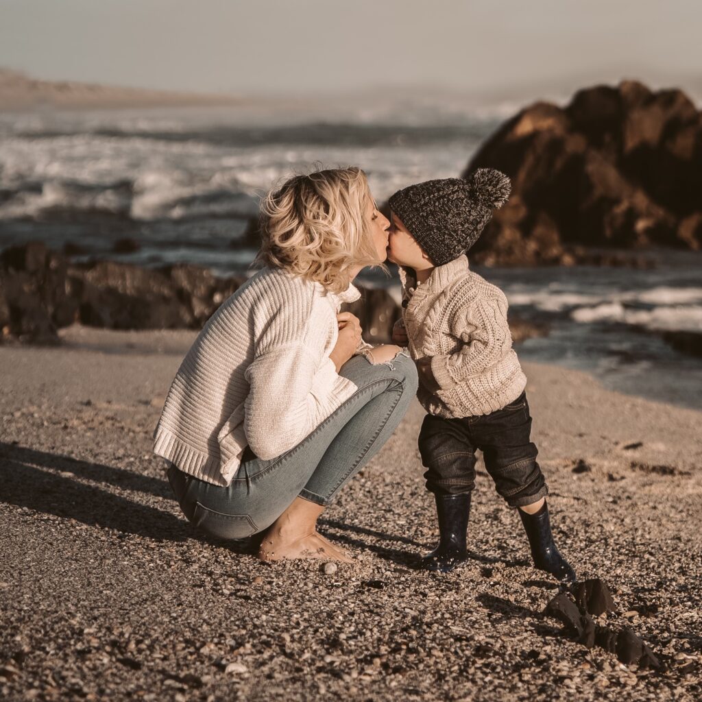 baby on beach 2 pexels-taryn-elliott-3889795 (2)